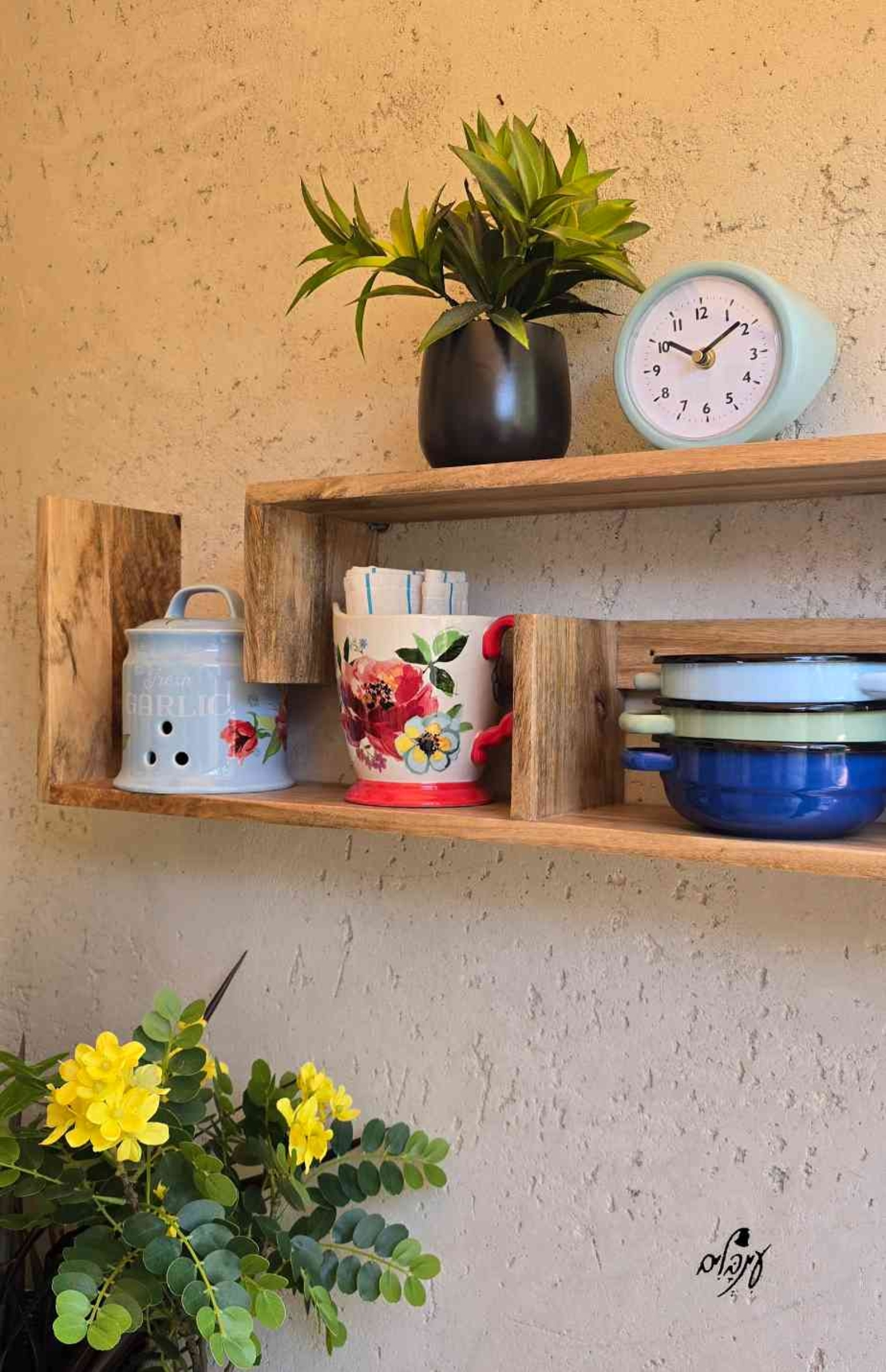 מדף מחולק מעוצב דו כיווני