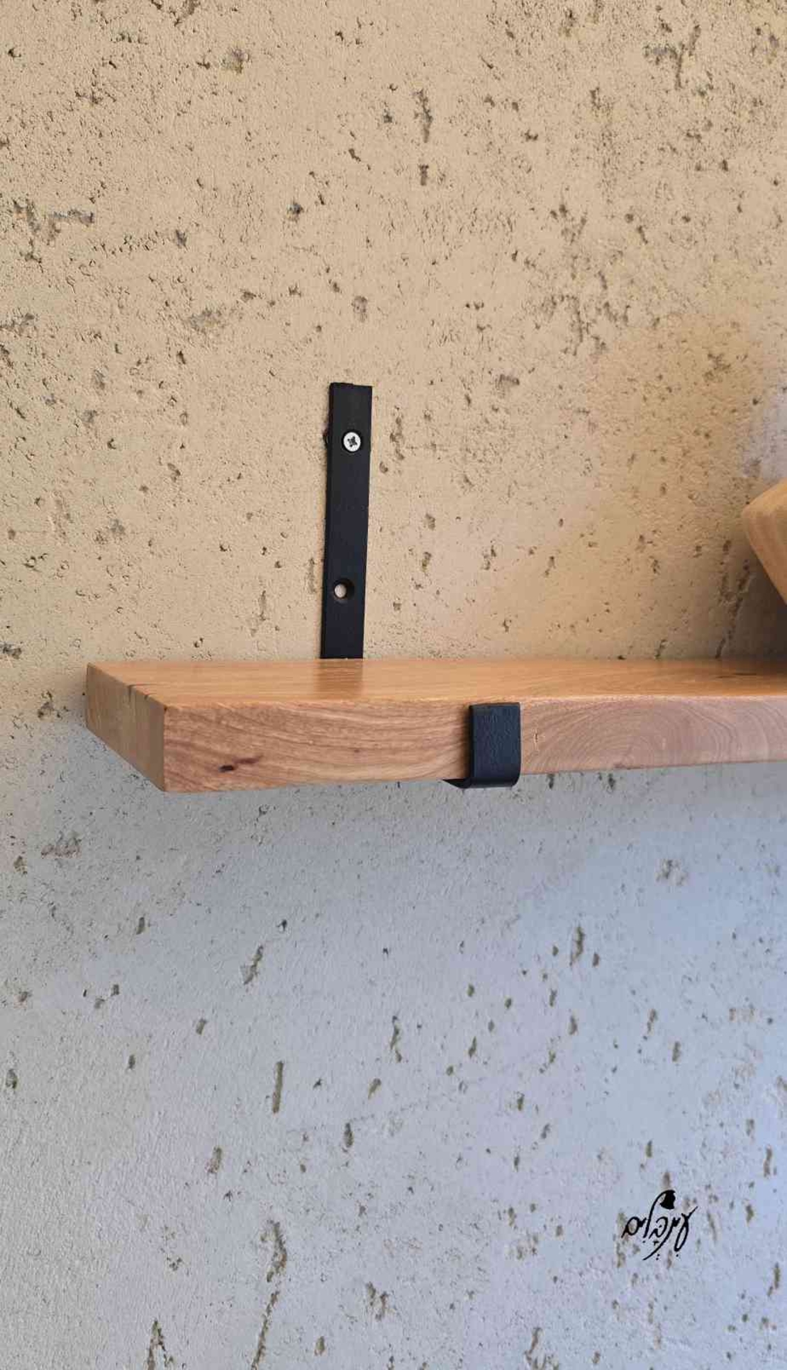 מדף נוני מעוצב