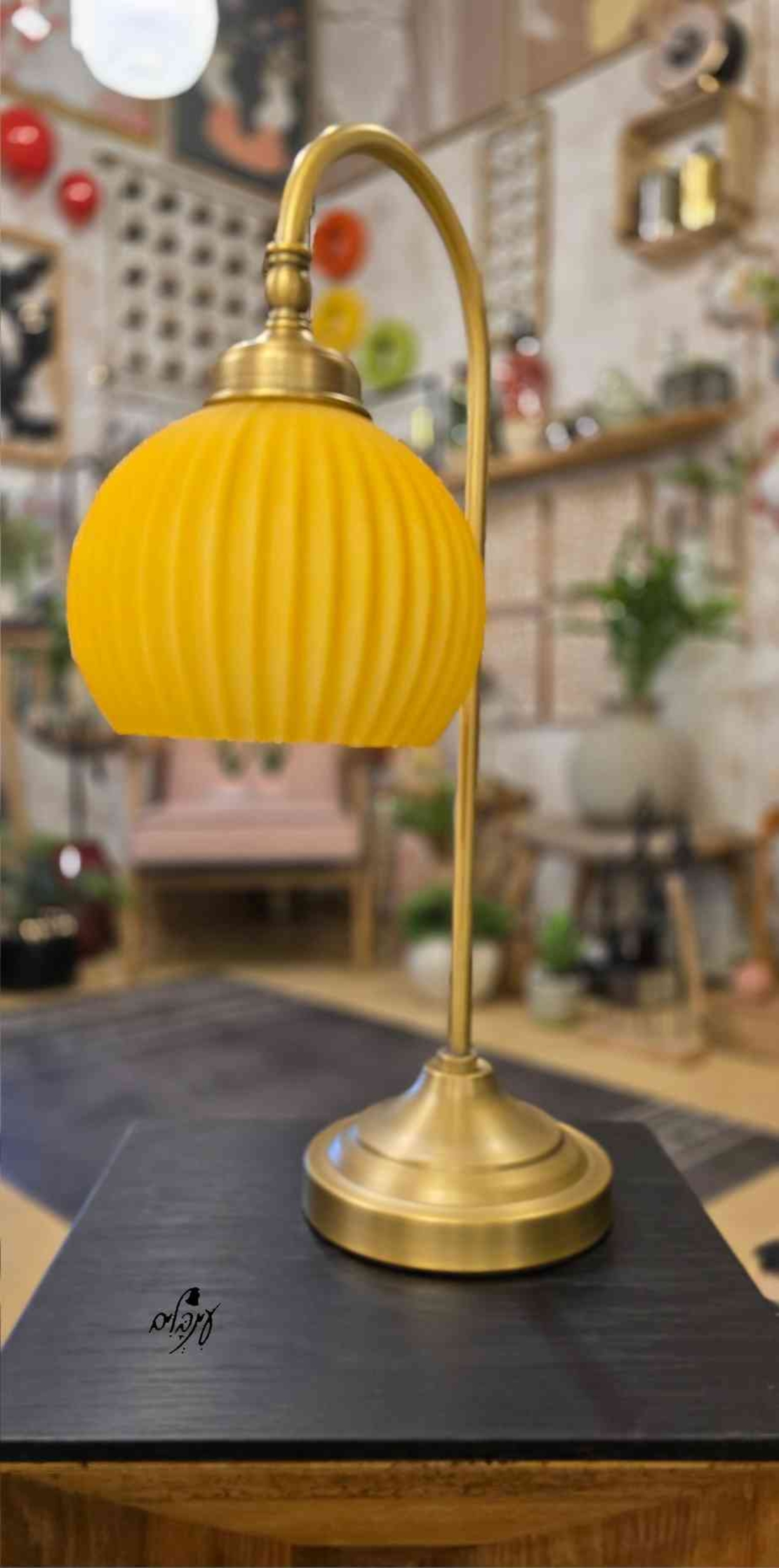 מנורת גולי זכוכית כדור פסים צהוב