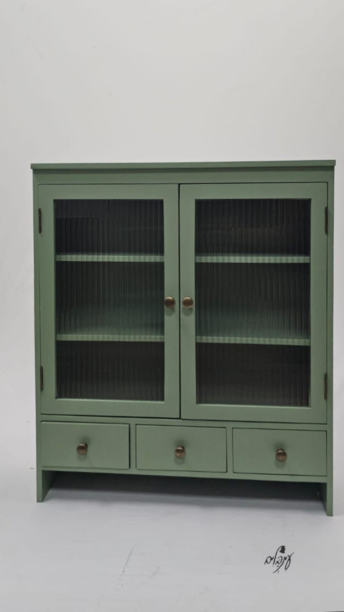 ארונית פסים ירקרק