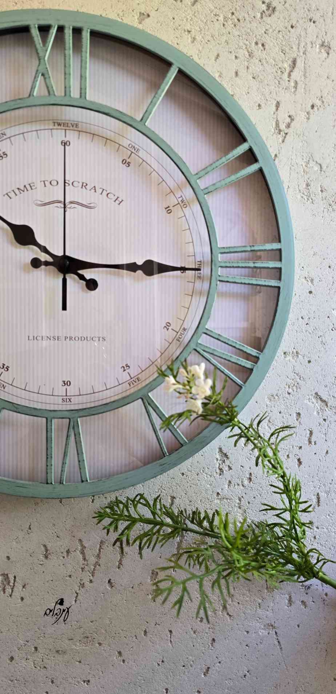 שעון רומי ירוק