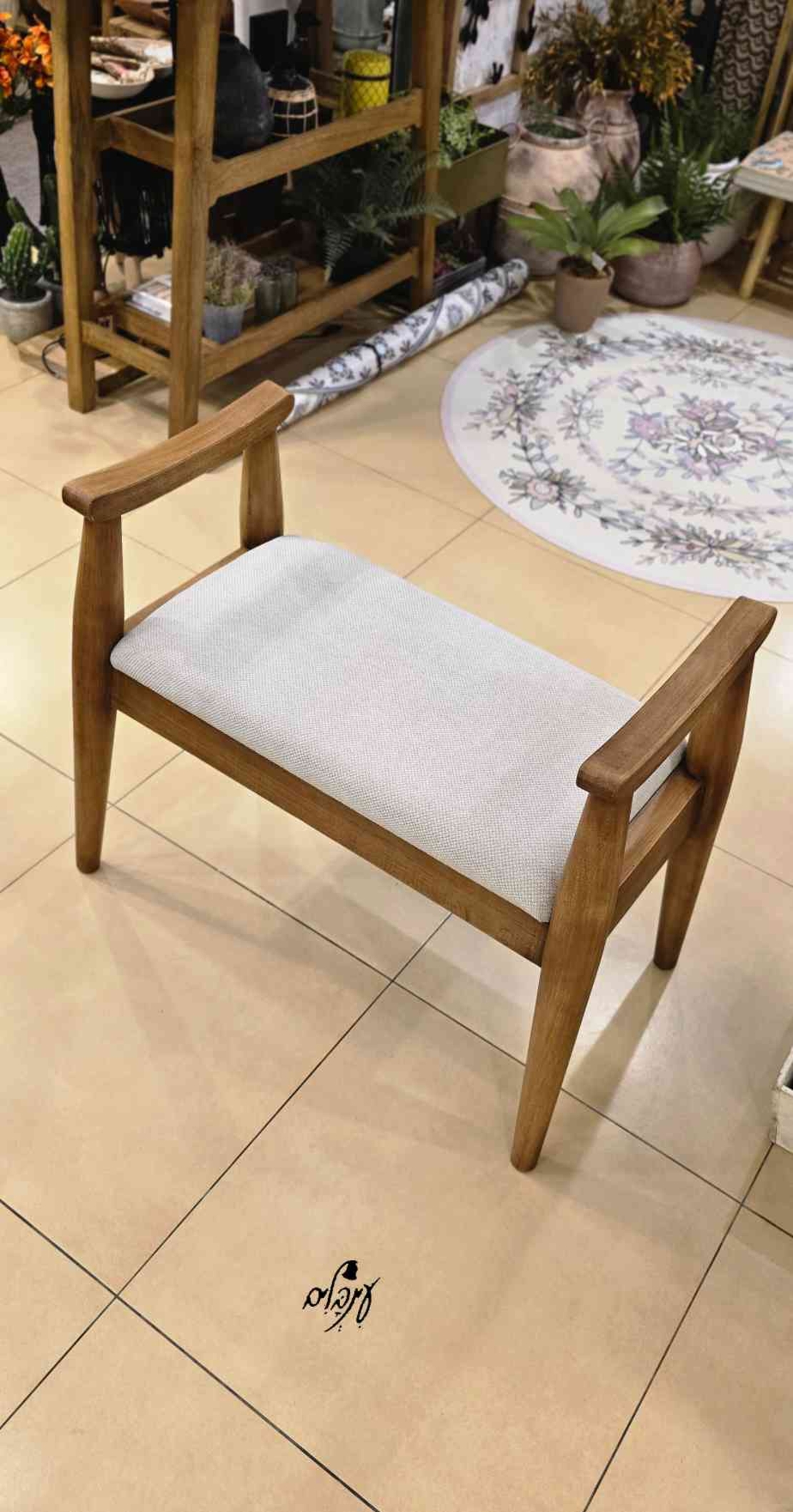 ספסל הדום מרופד