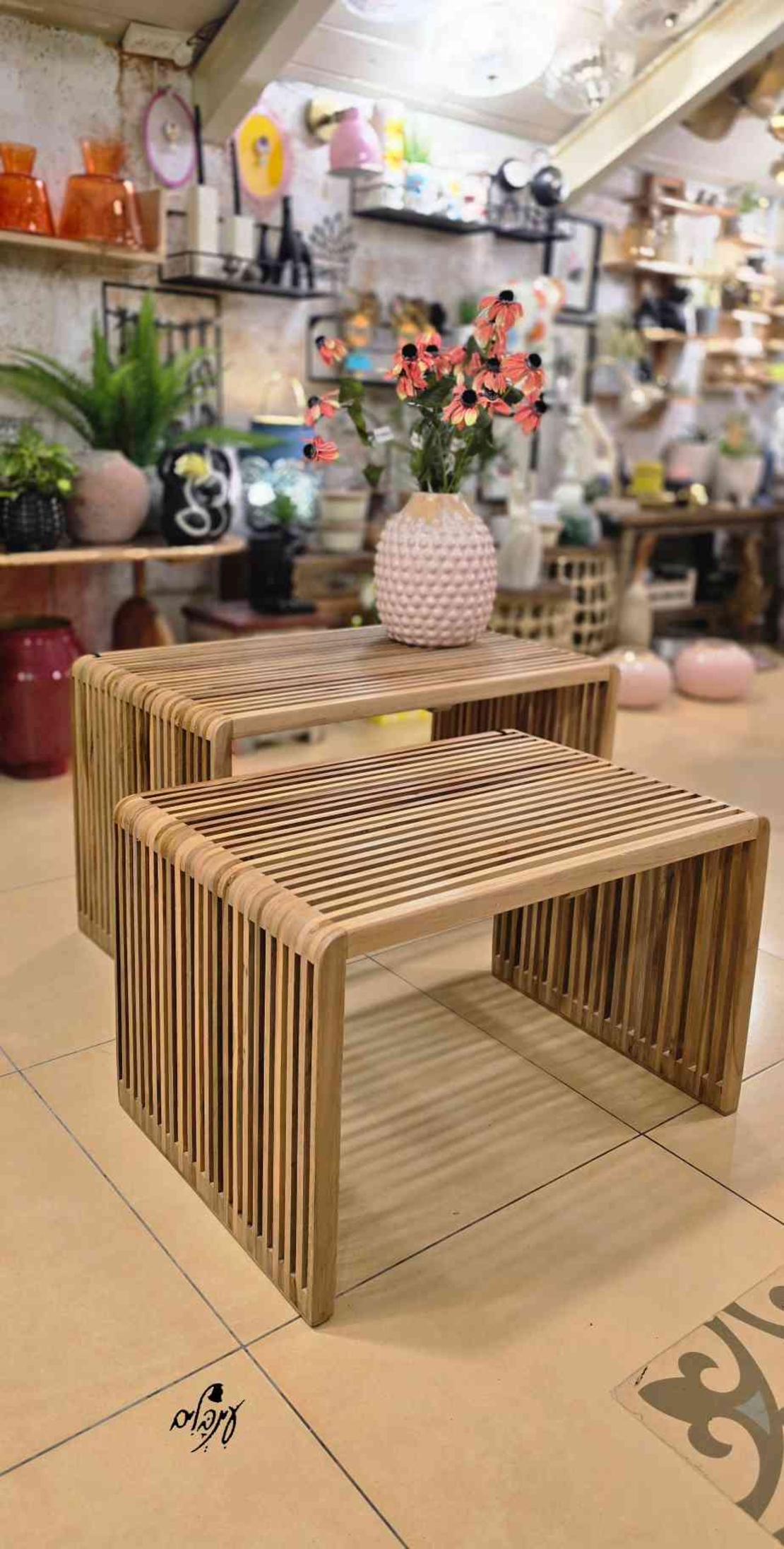 שולחן סלון / שרפרף פסים