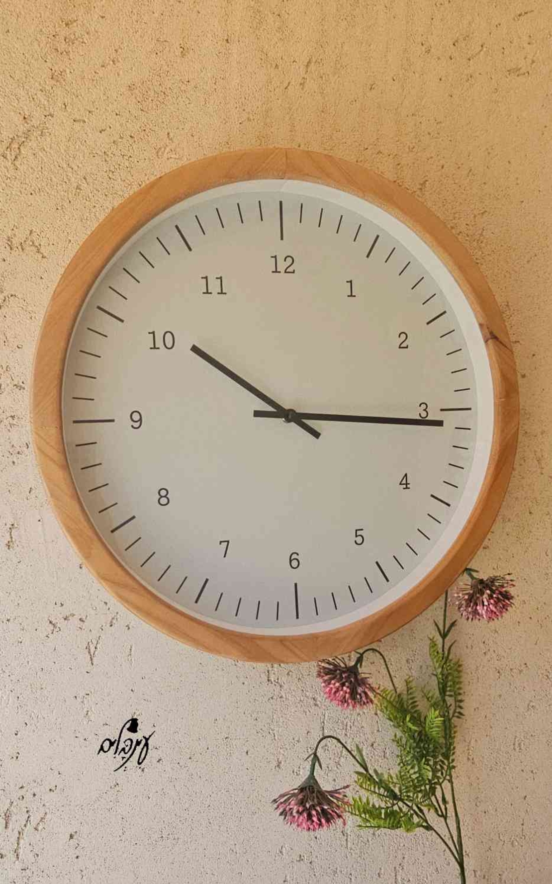 שעון עץ תכלת