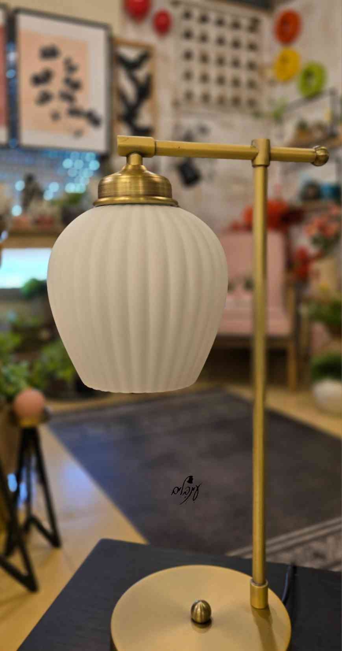 מנורת שירי זכוכית אגס לבן