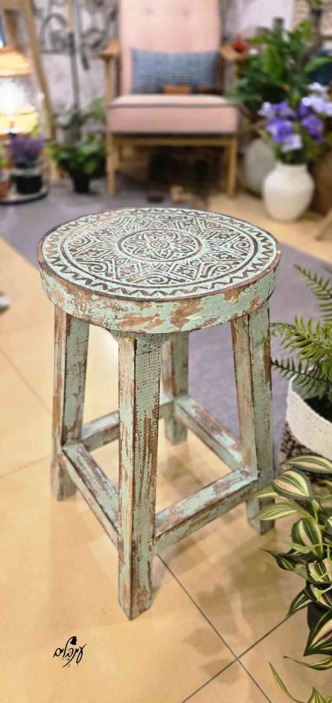 שרפרץ עץ ירוק חריטה