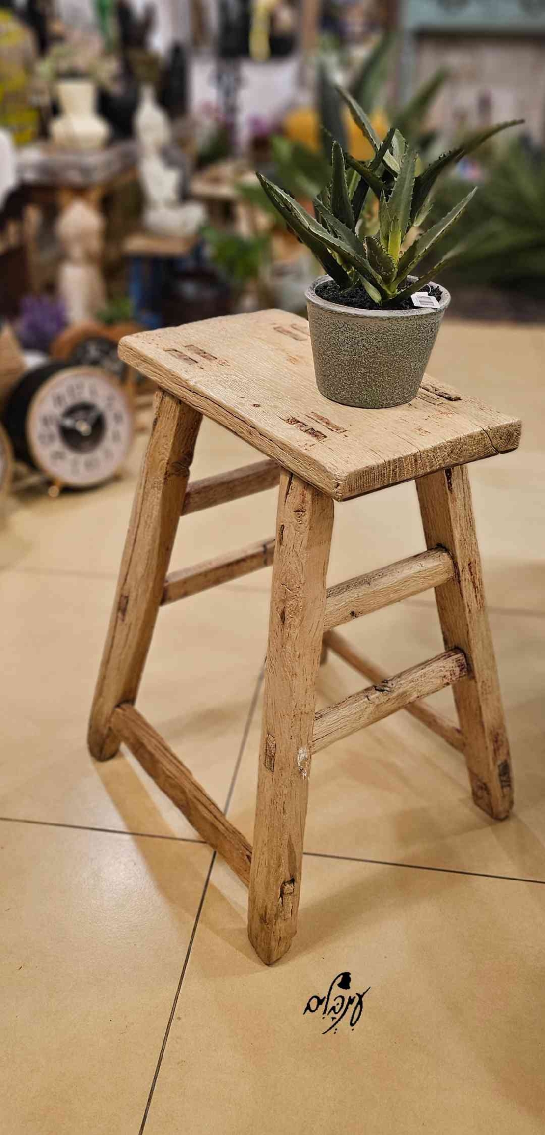 שרפרף מלבני עץ ממוחזר