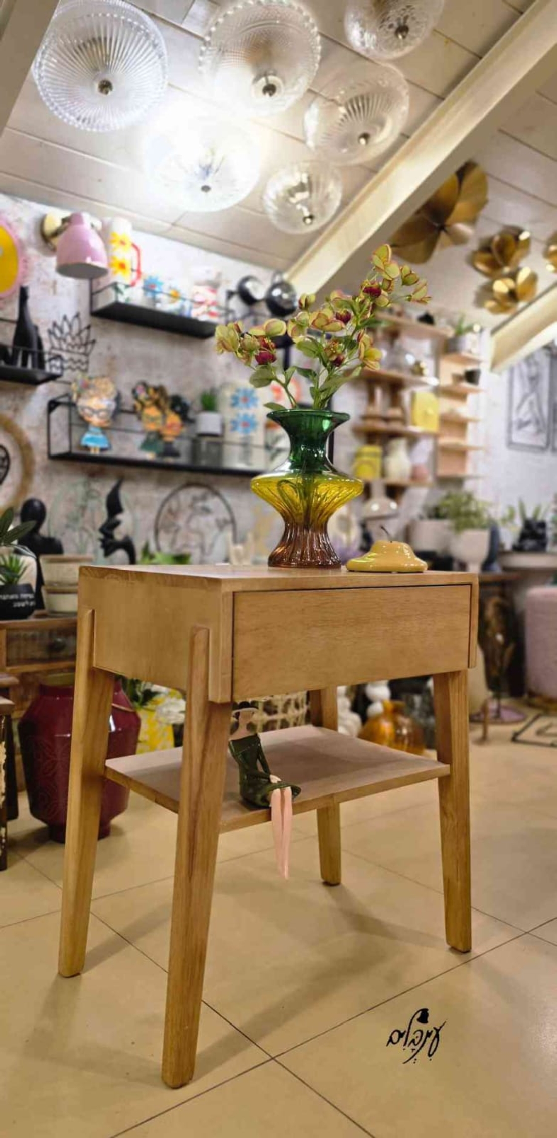 שידת צד בלום