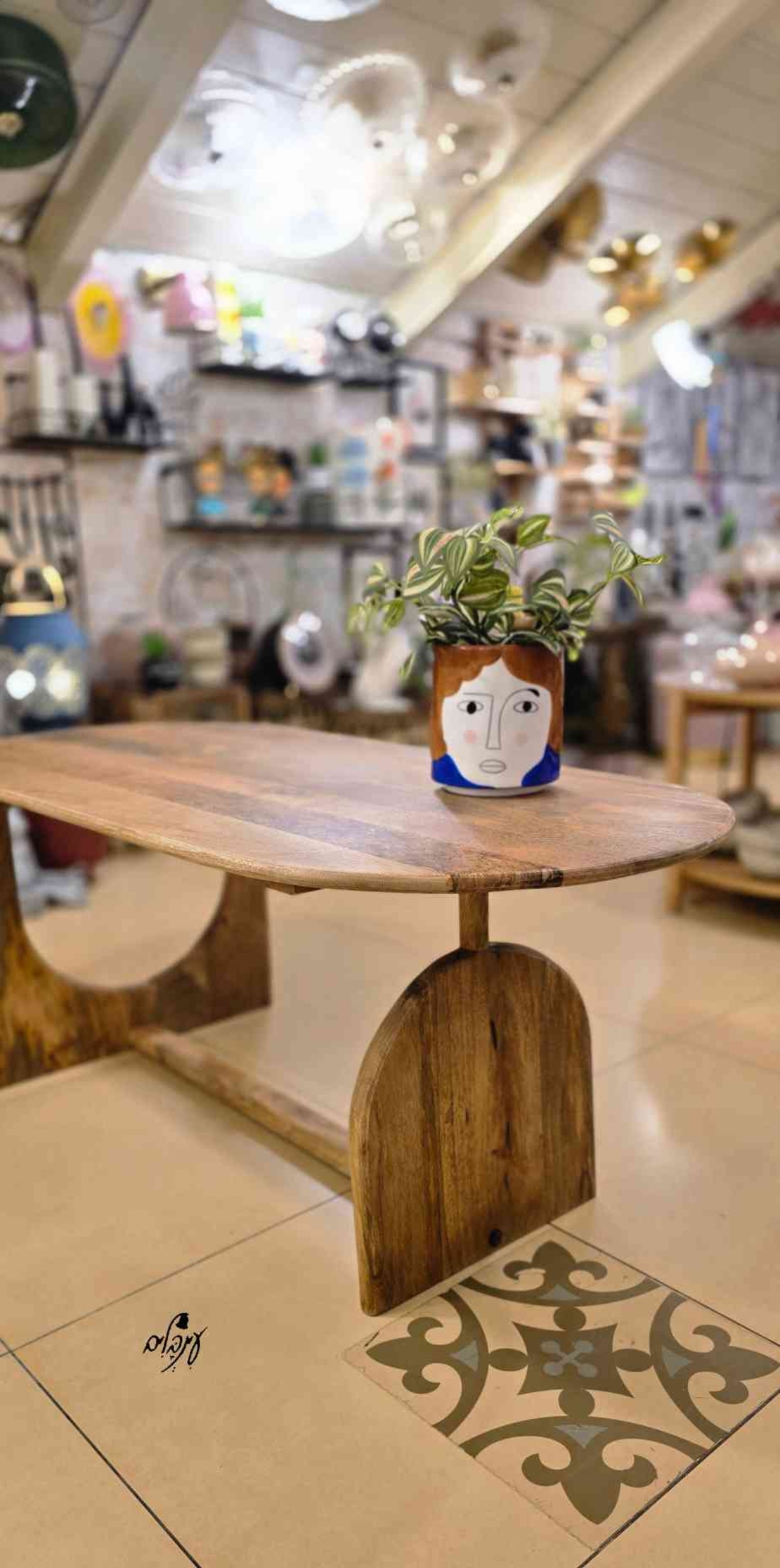 שולחן סלון U