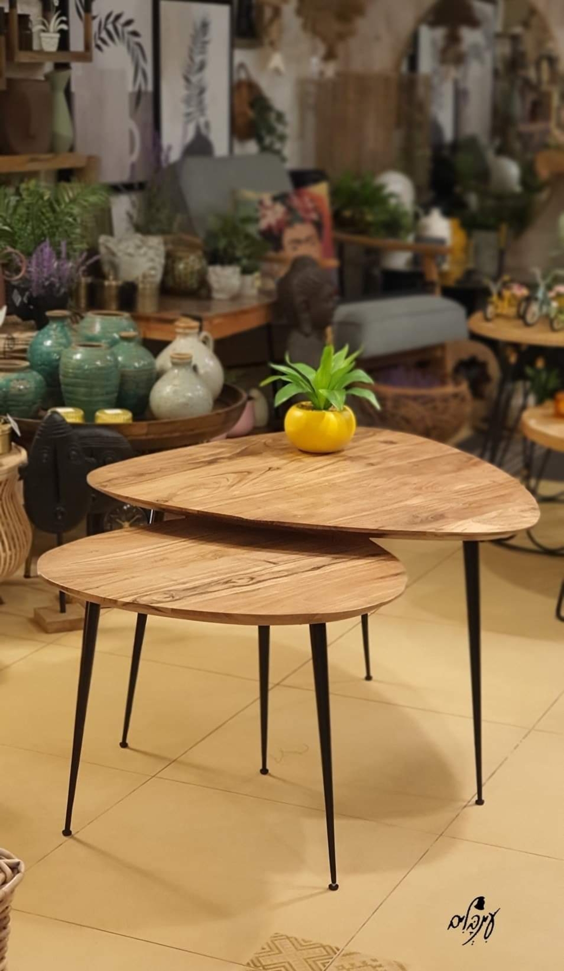 שולחן בסגנון נורדי
