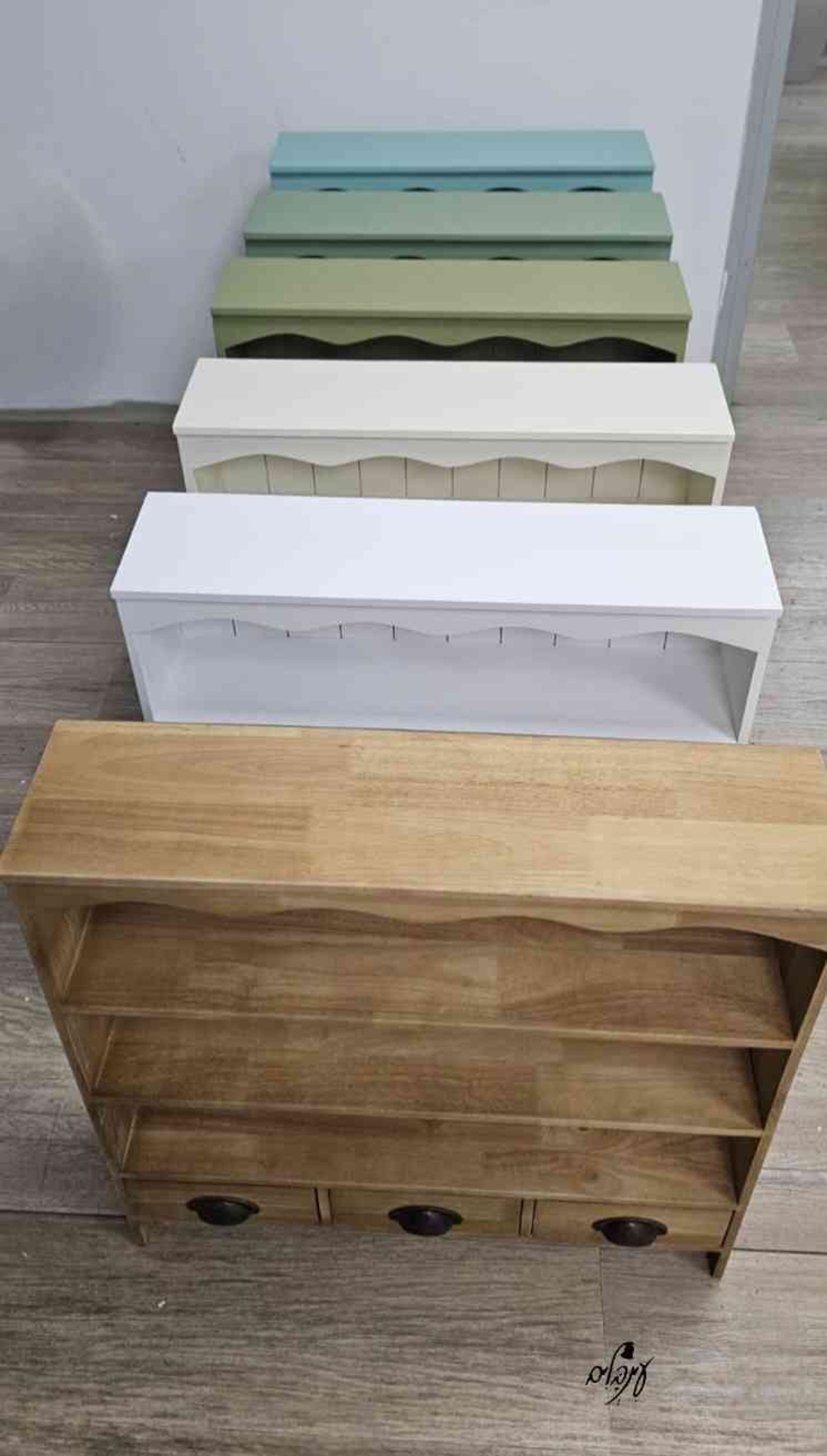 ארונית פסים שמנת