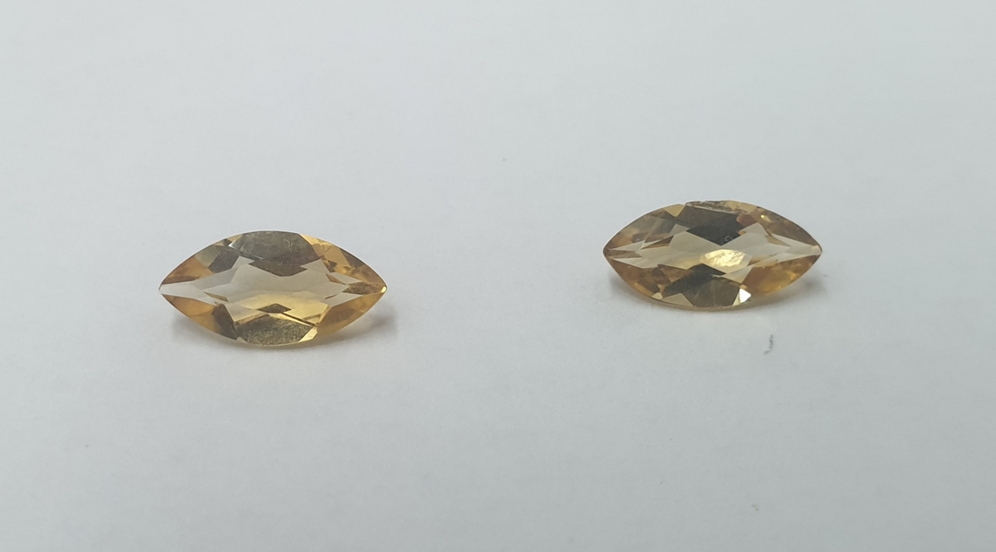 Earrings made of gold inlaid with citrine stones and Swiss blue topaz model EAG14