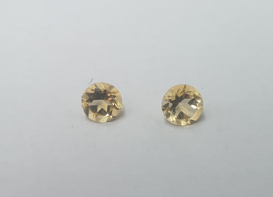 Earrings made of gold inlaid with citrine stones model EAG12
