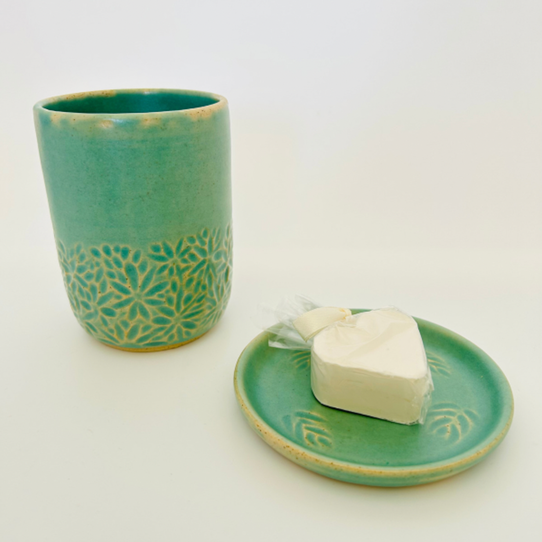 Fun | Toothbrush Holder & Soap Dish
