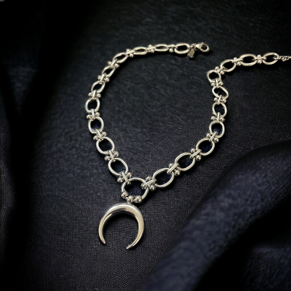 Moona necklace