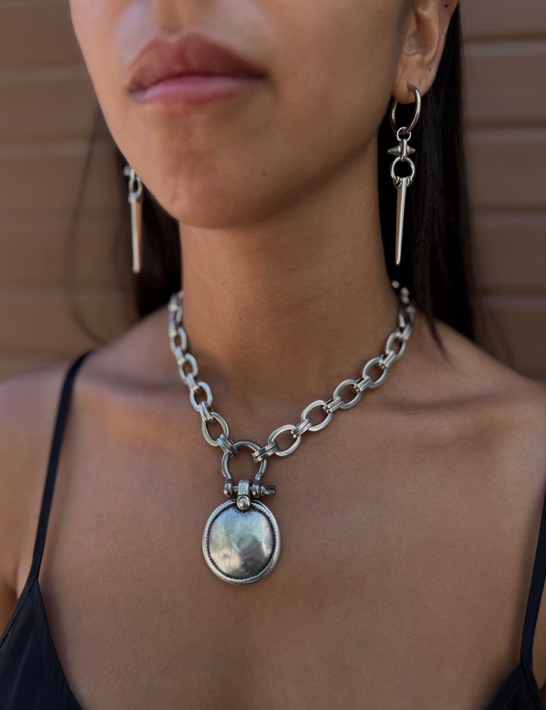 Monic necklace