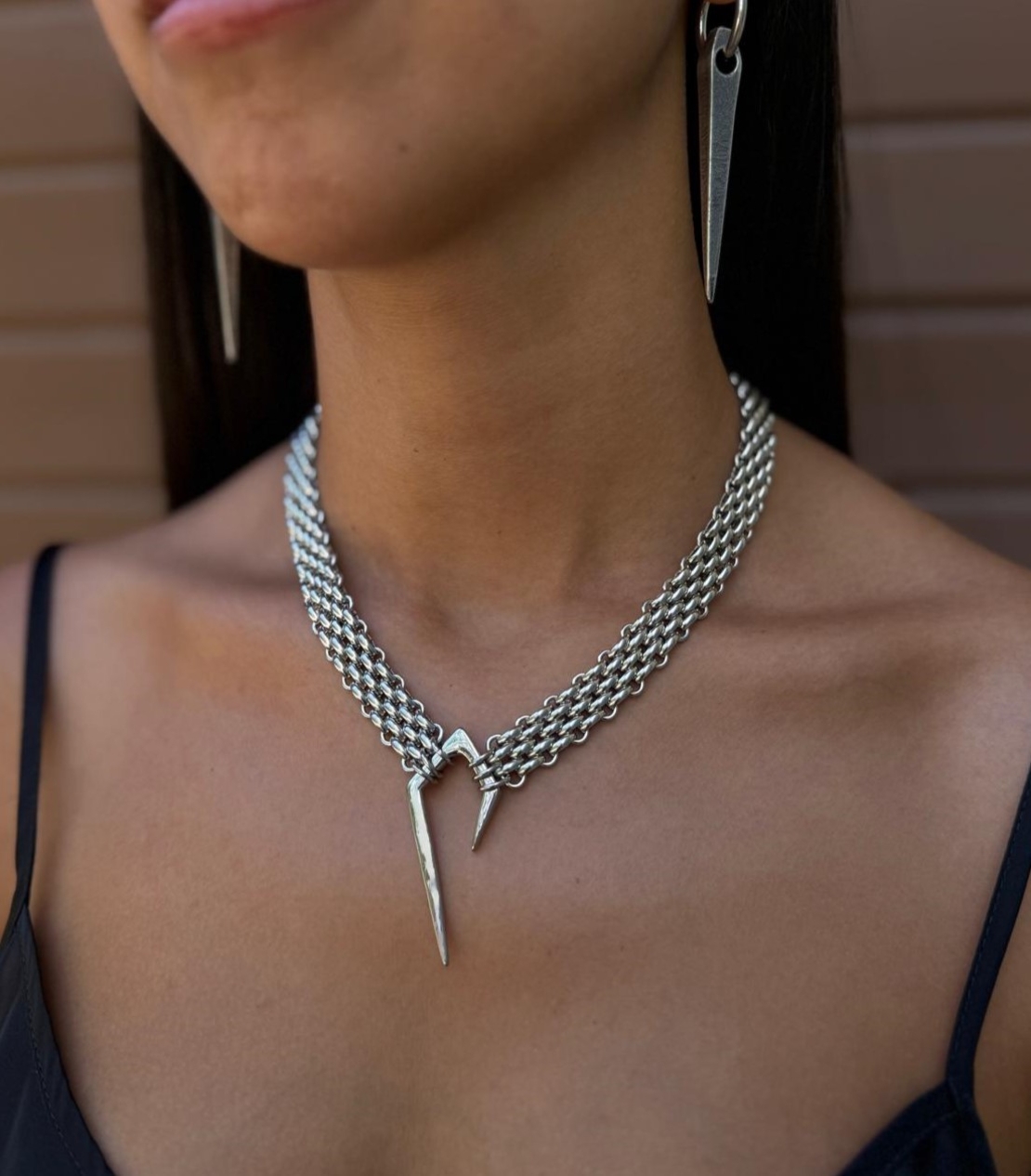 Fangs necklace