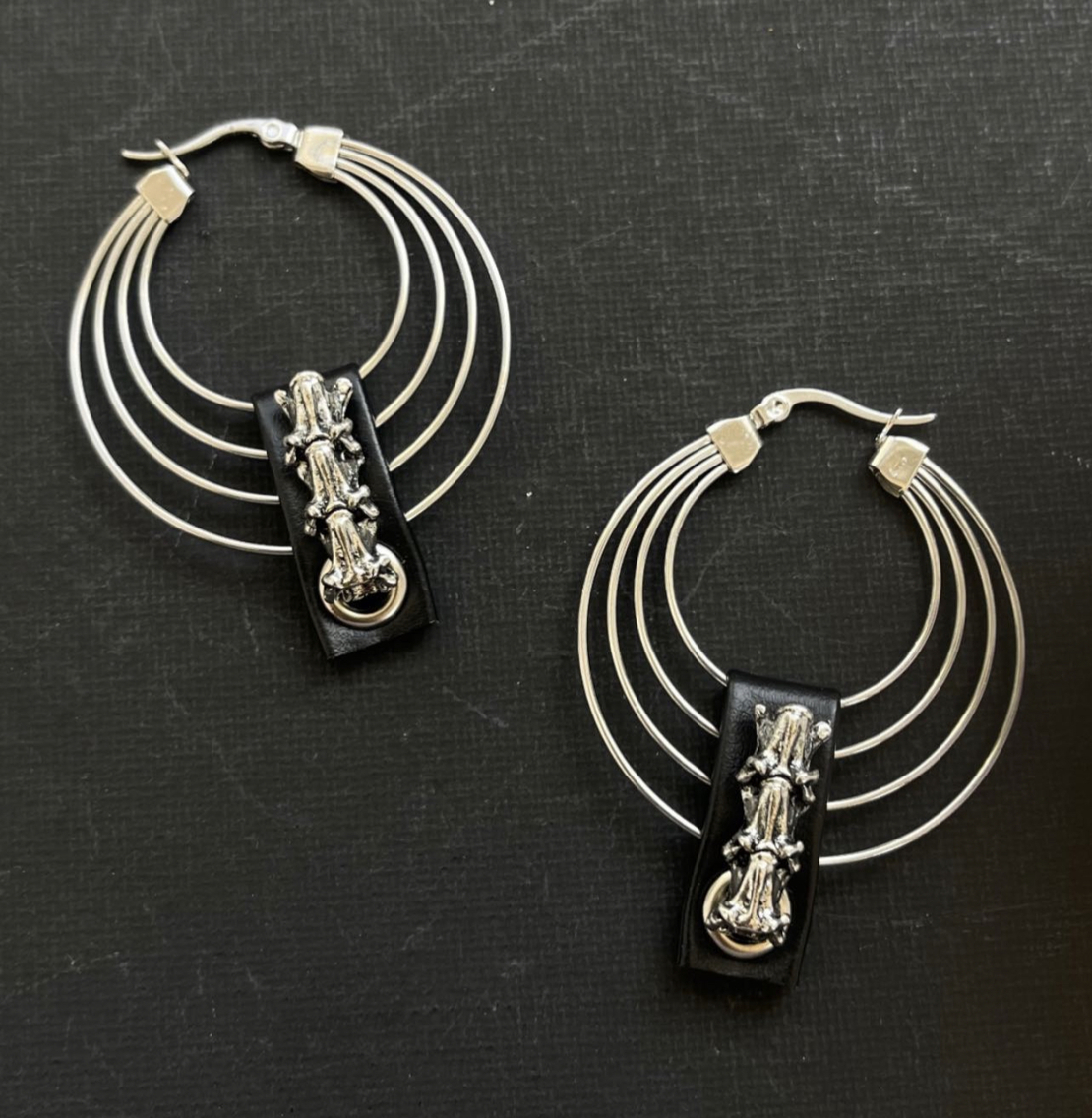Vertebrates earrings