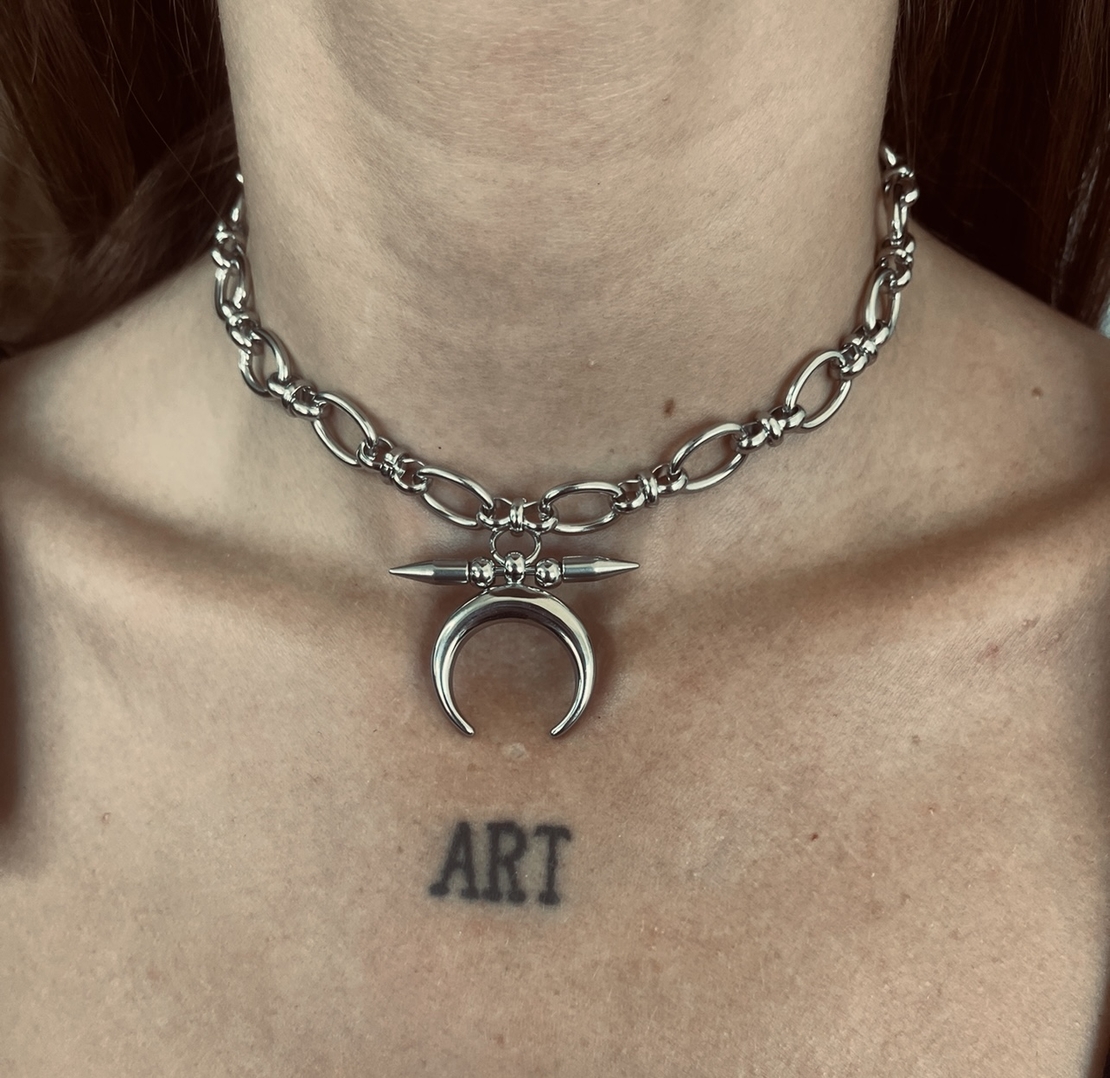 Moon amour necklace