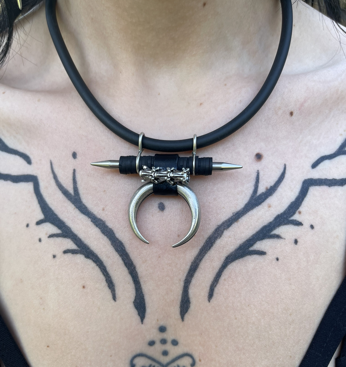 Dark luna choker - black cilicone