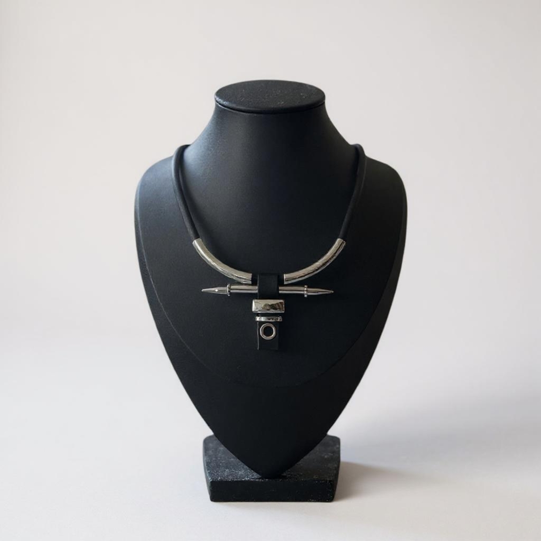 Serpenta necklace
