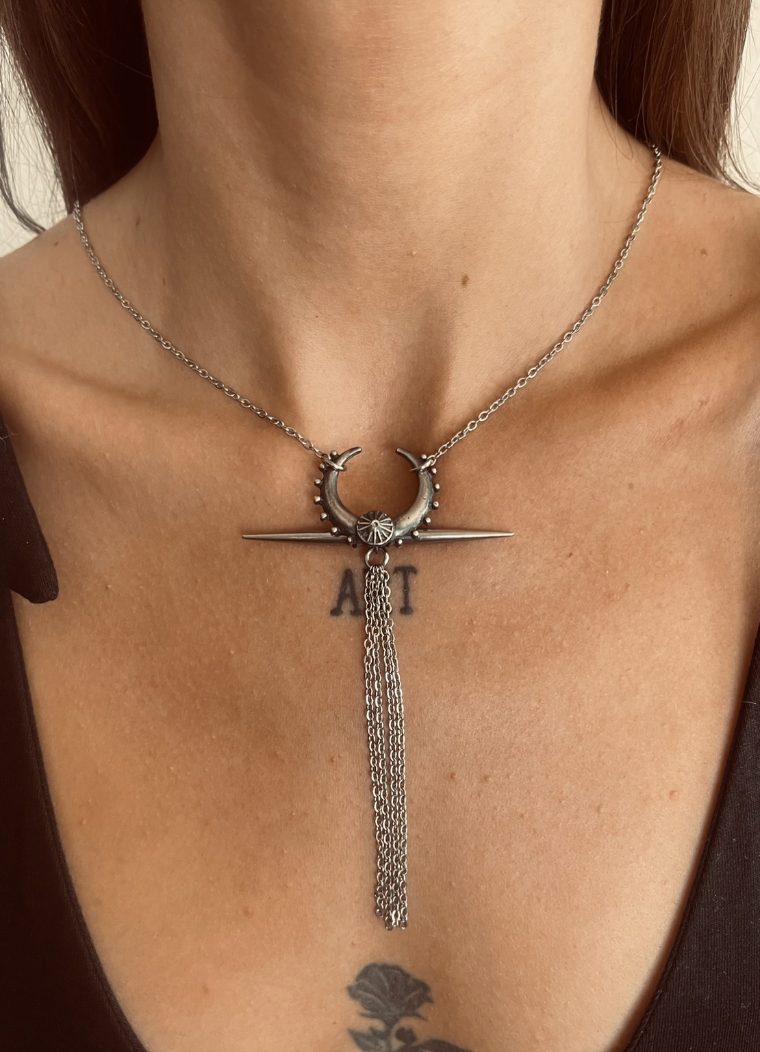 Lunatic necklace
