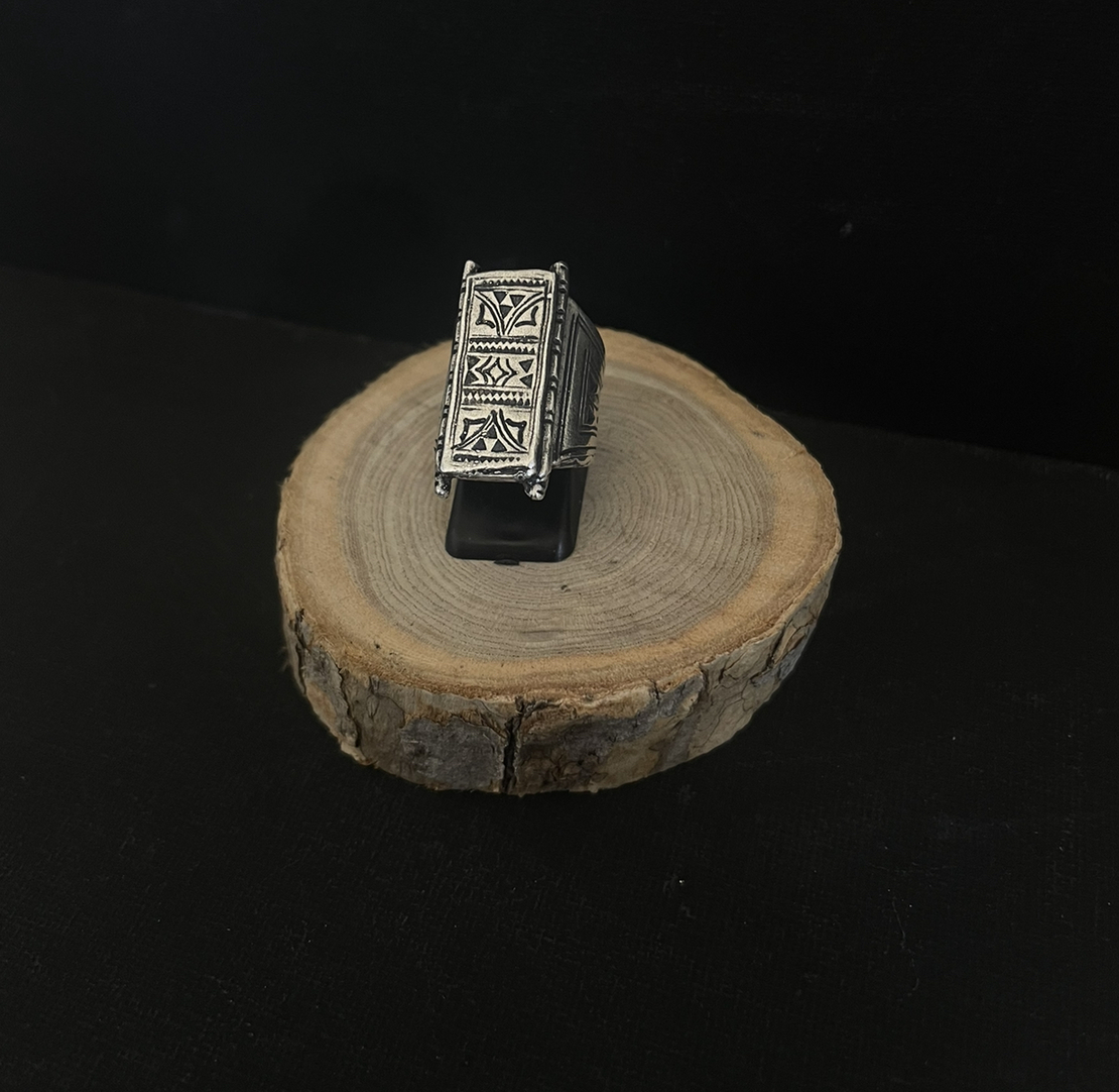 Neith ring