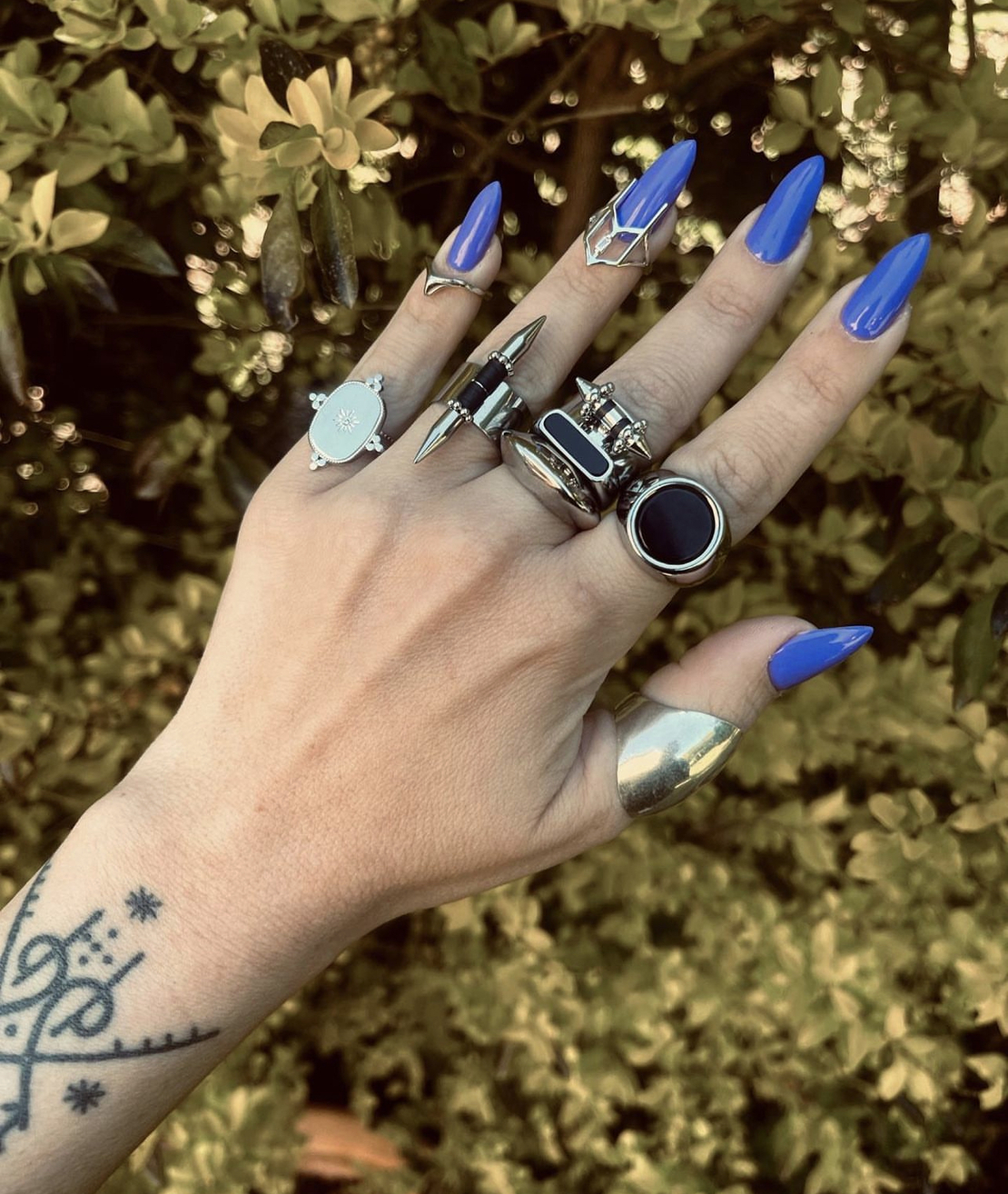 Lara ring