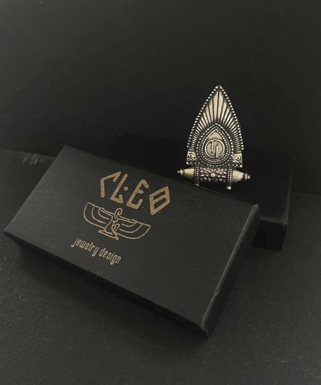 Nefertiti ring