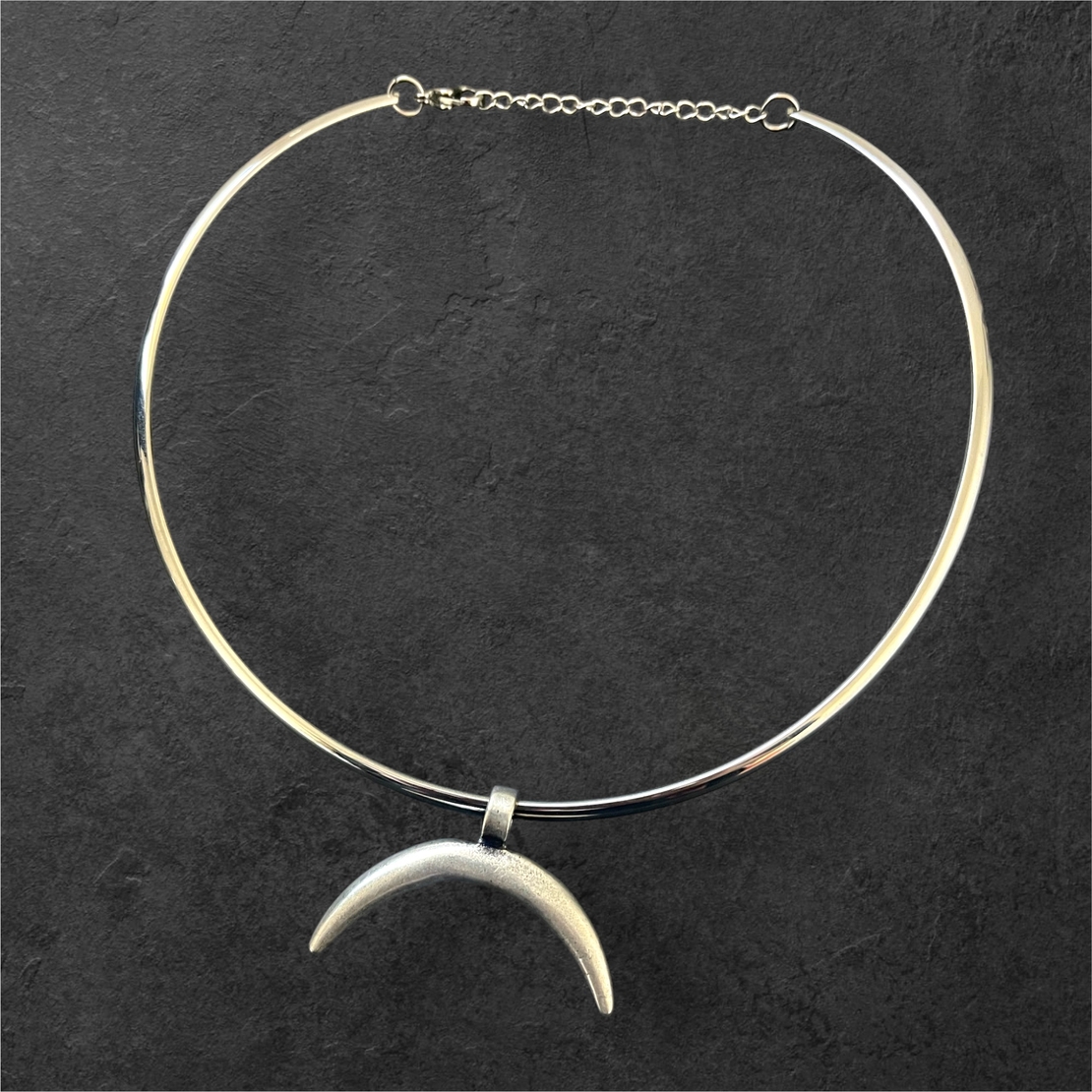 Sahar choker