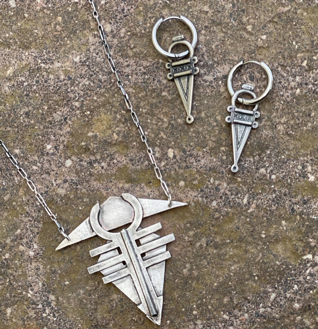 Set necklace