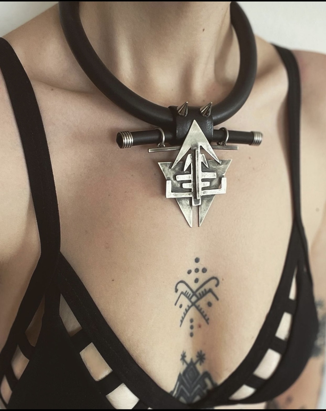 Dark Osiris choker