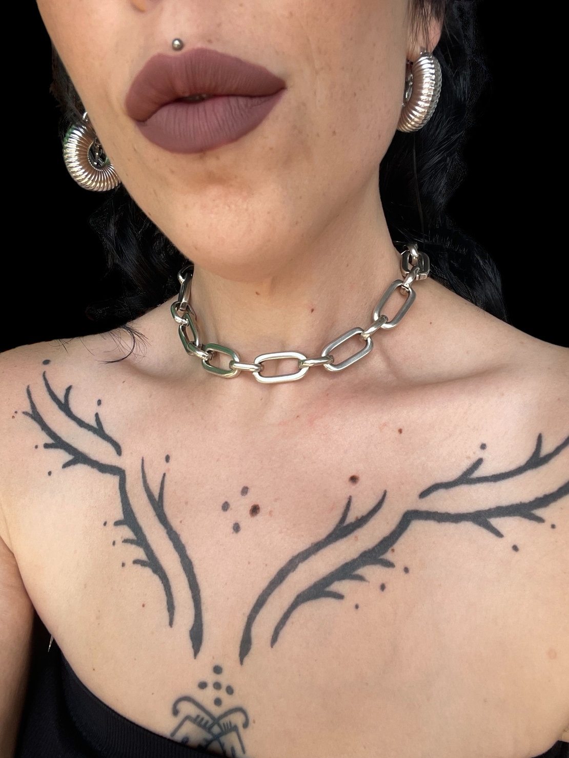 Alexandra choker