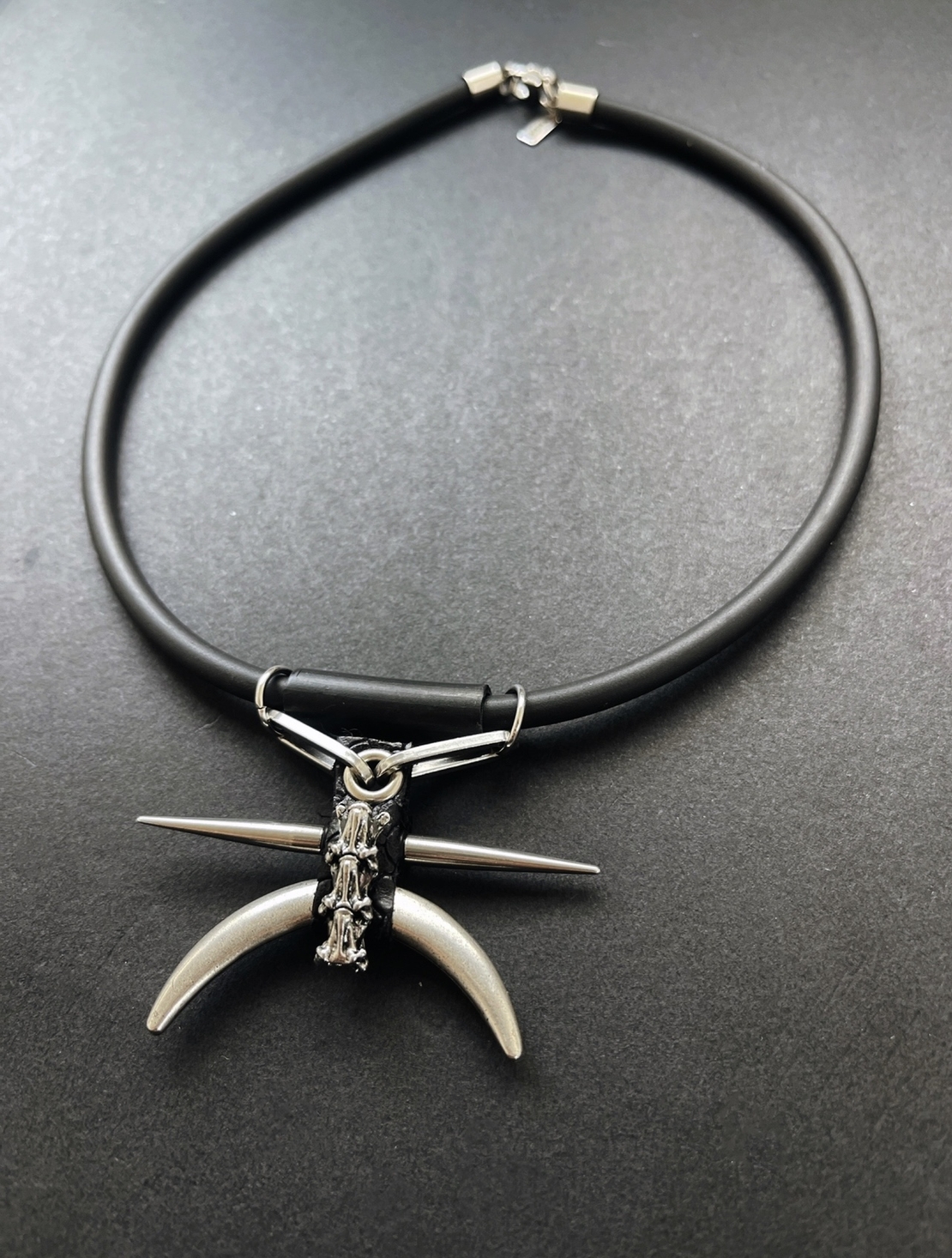 Vertebrates choker