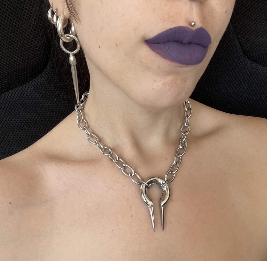 Vampire choker
