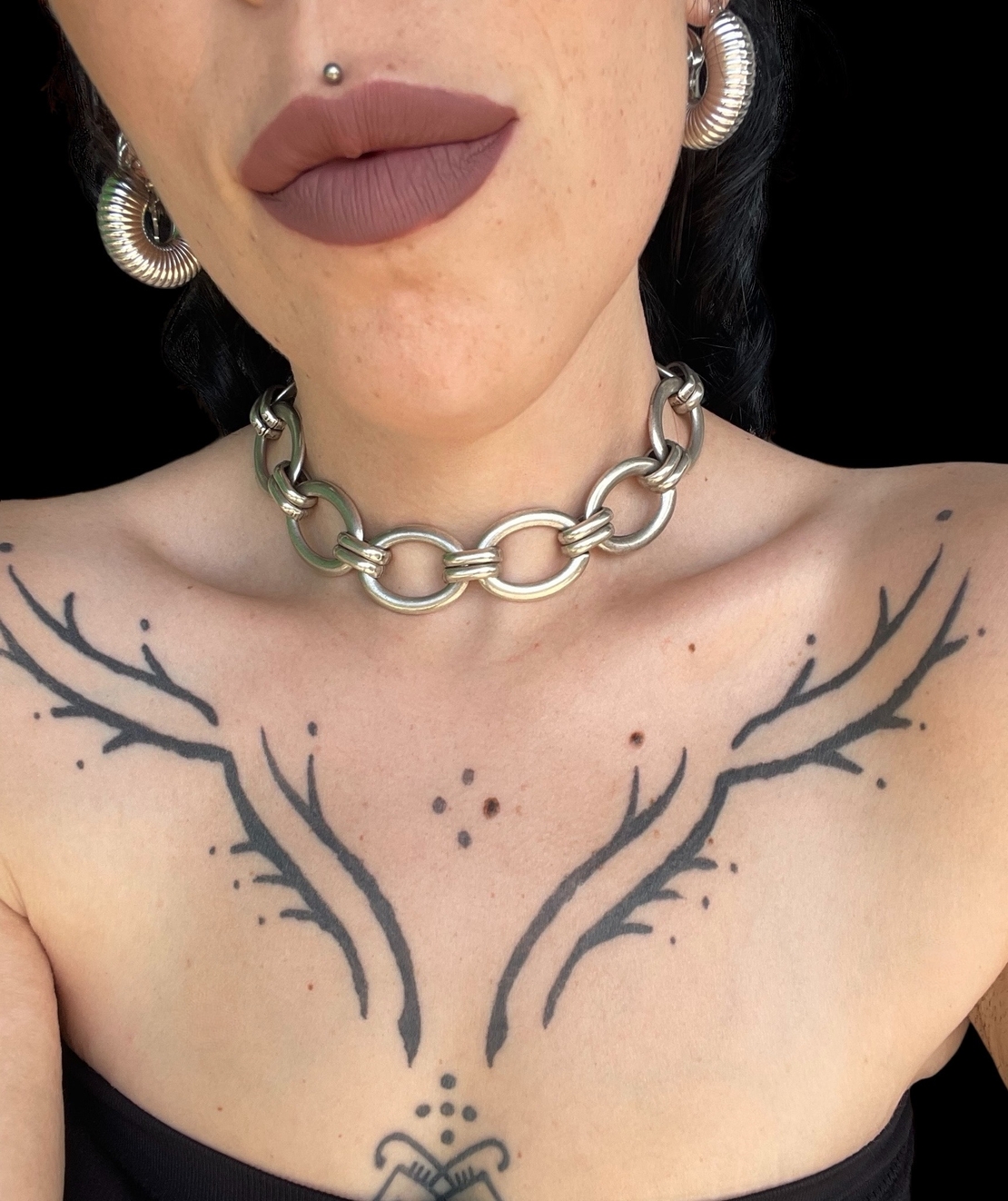 Gabriela choker