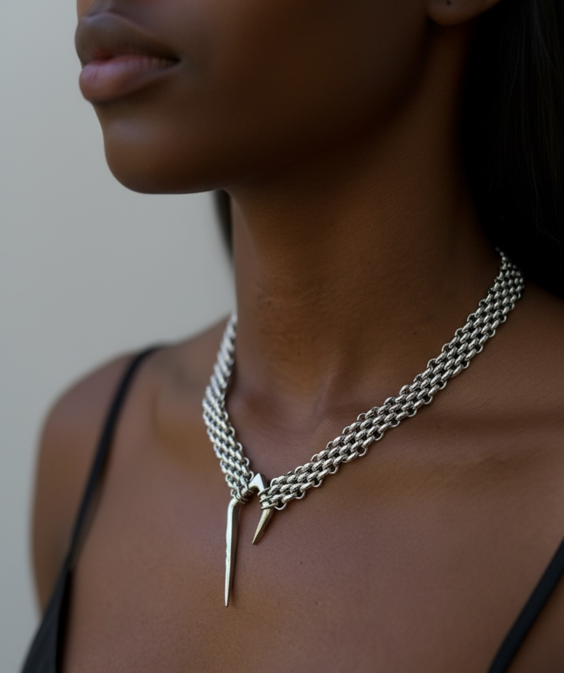 Fangs necklace