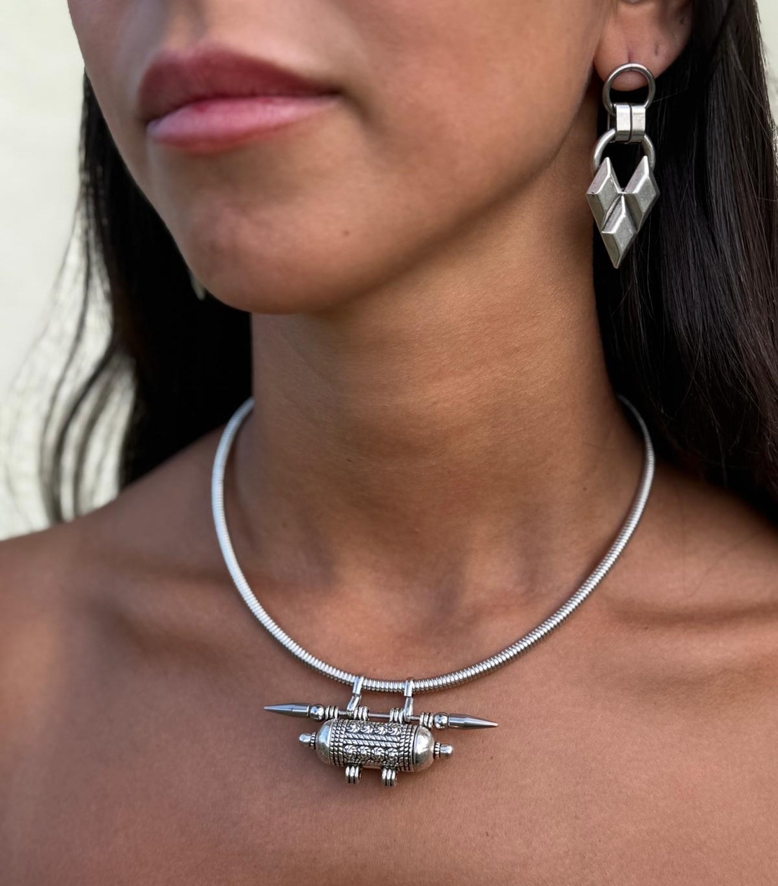 Nefertiti snake choker