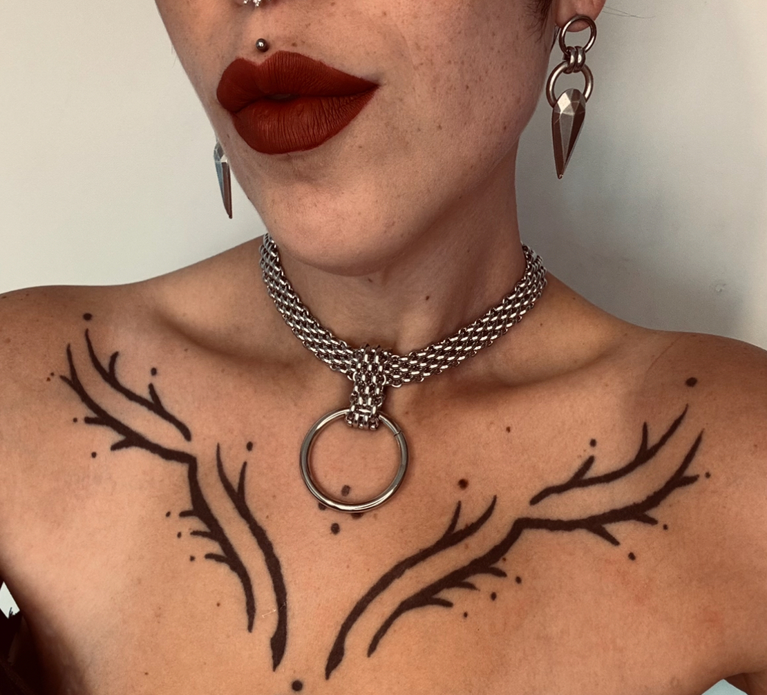 Amanda choker