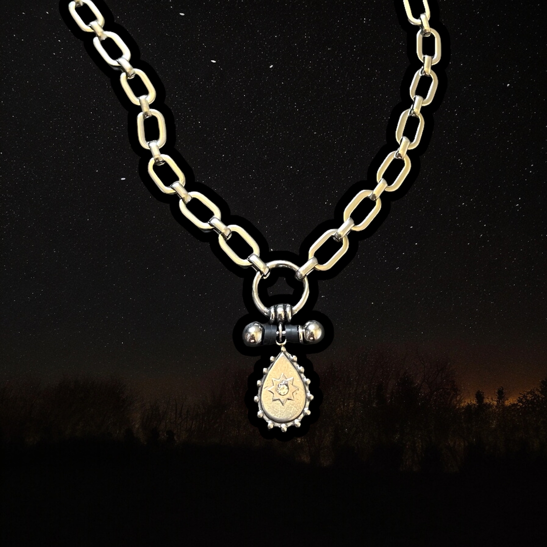 Metulla necklace