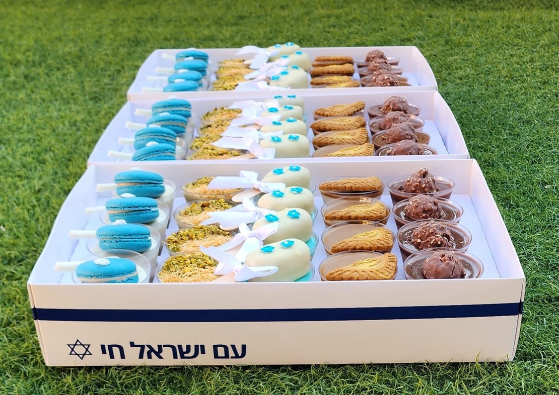 קינוחי כוסות בטעמים - ביחד ננצח