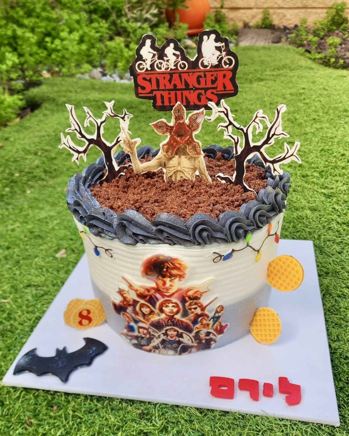 עוגה מעוצבת  Stranger Things