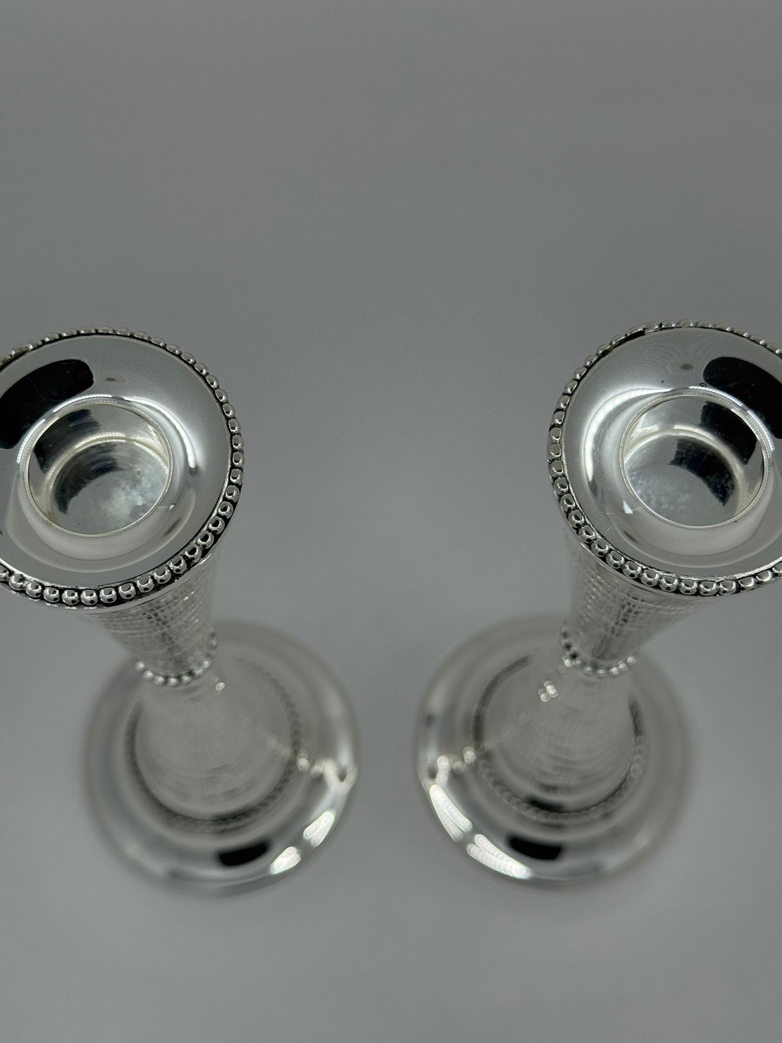 פמוט קונוס רקוע -פסים