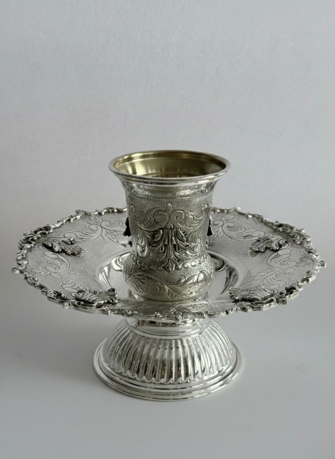 מים אחרונים חתן