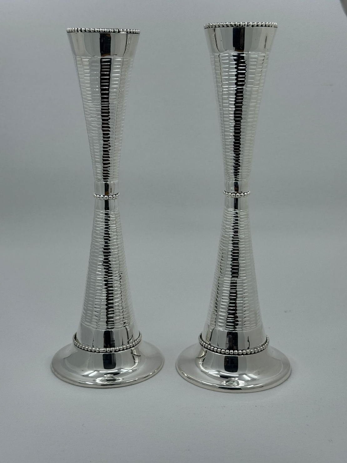 פמוט קונוס רקוע