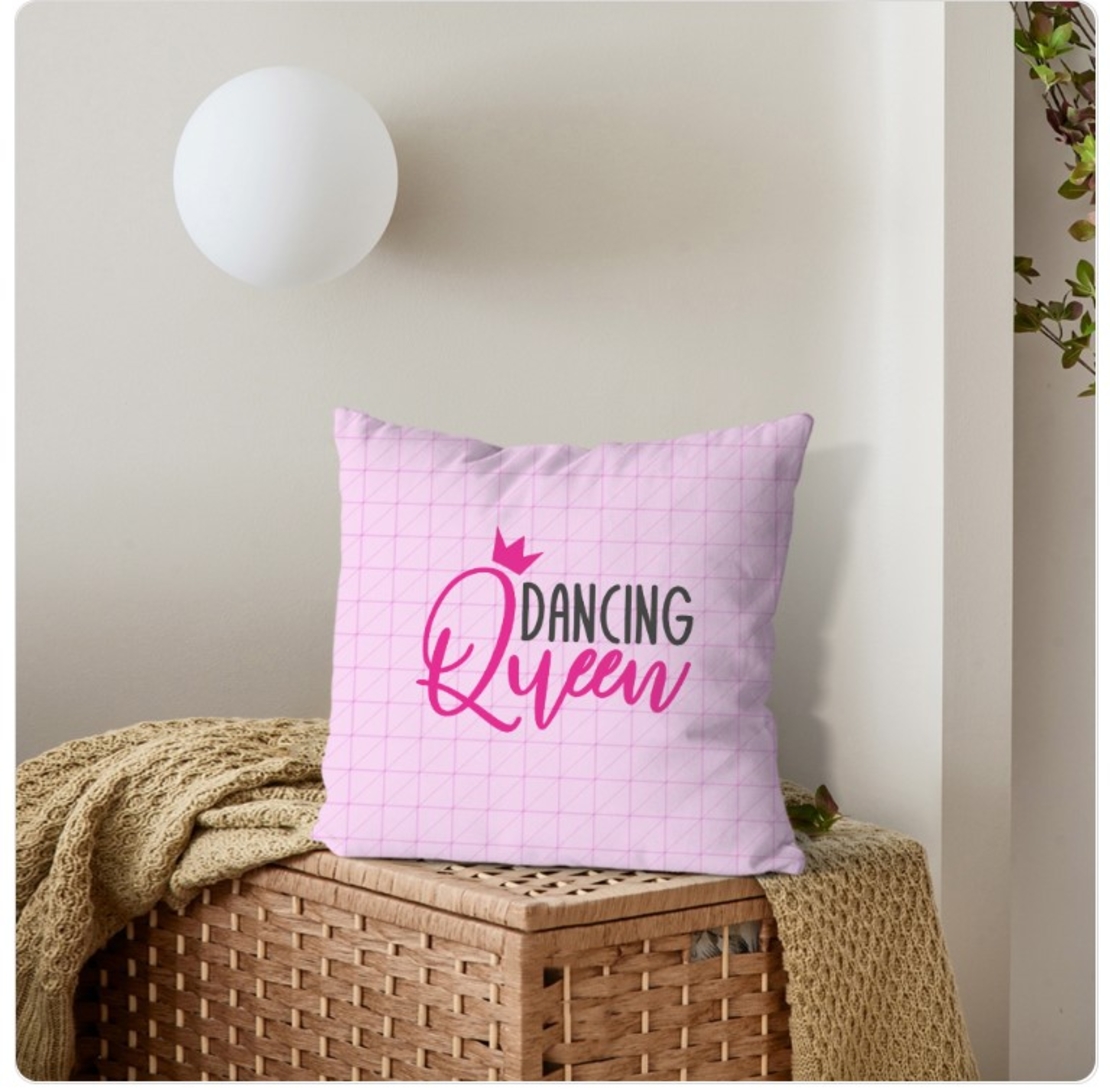 LOVELA כרית נוי | Dancing Queen design