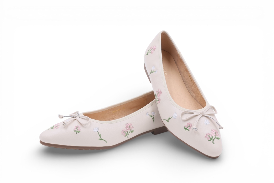 דגם סטלה פרחוני רקום