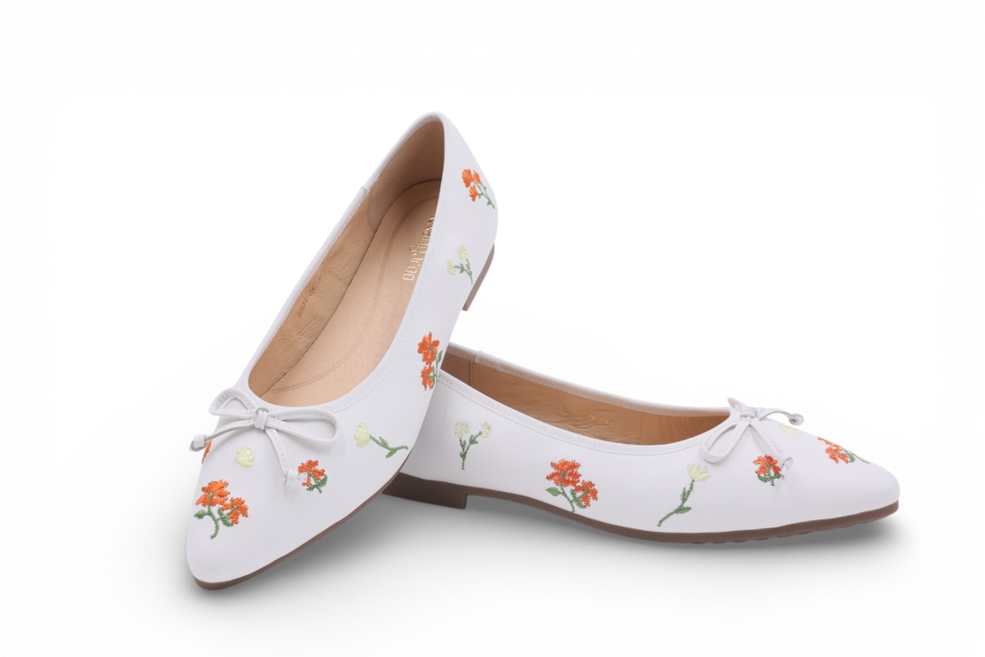 דגם סטלה פרחוני רקום