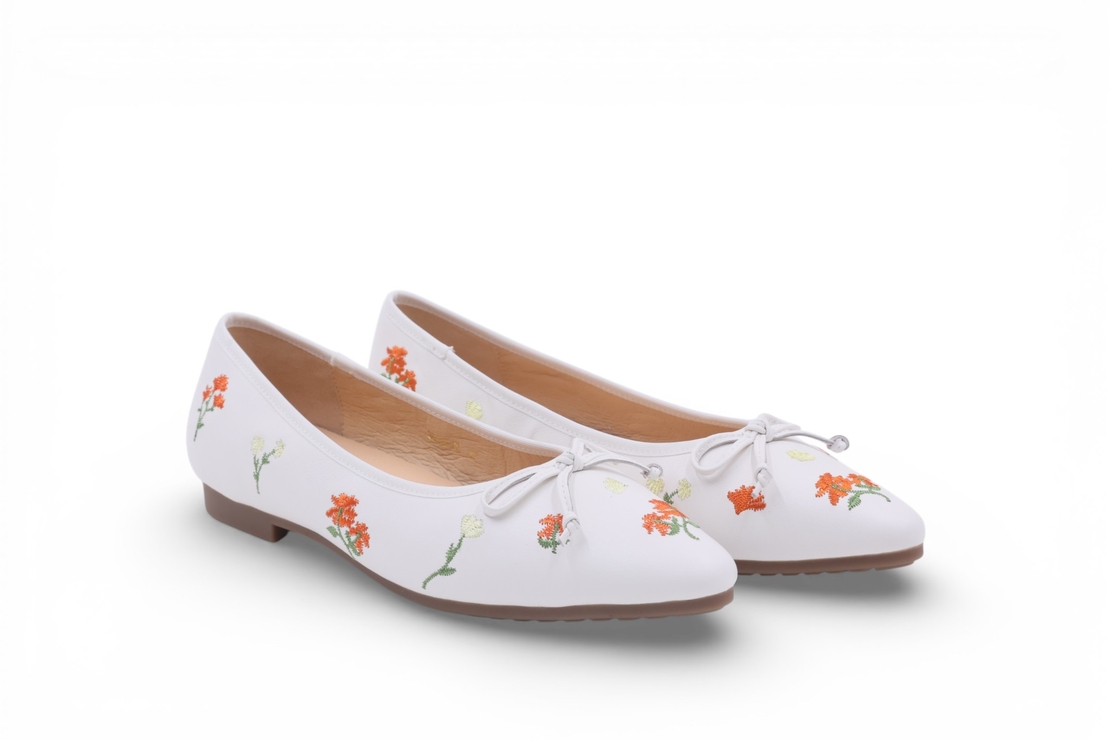 דגם סטלה פרחוני רקום