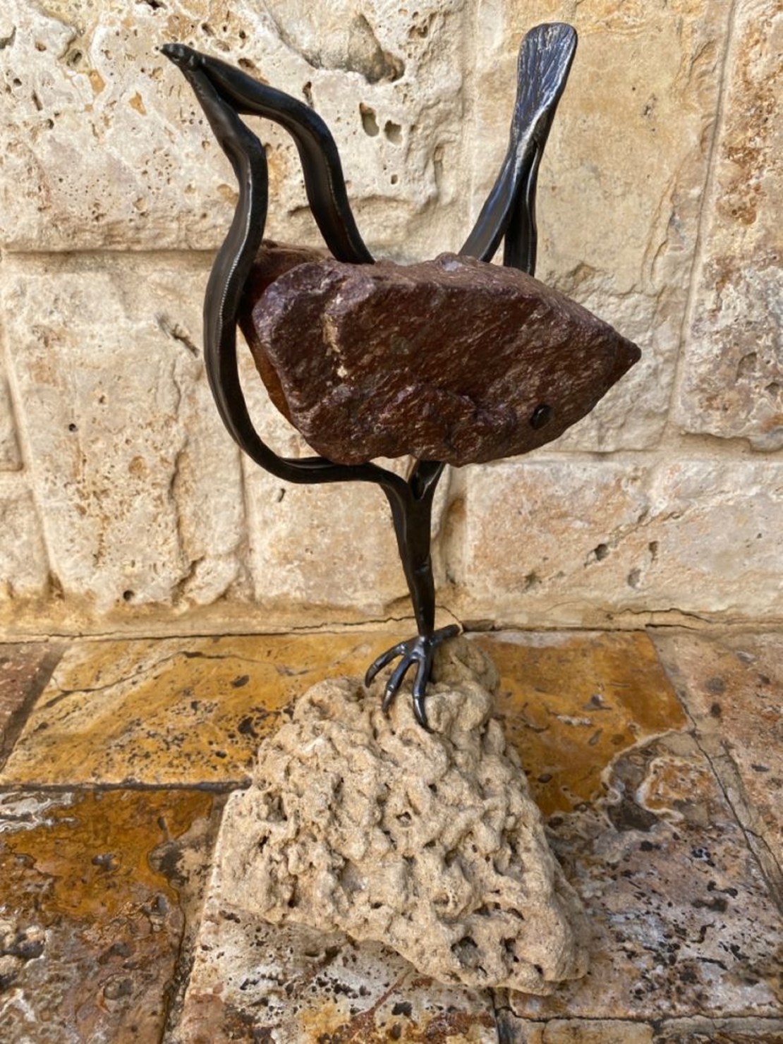 א33